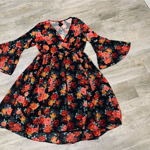 NWT Torrid Mini Chiffon And Studio Knit Surplice Dress size 1 - Picture 15 of 16